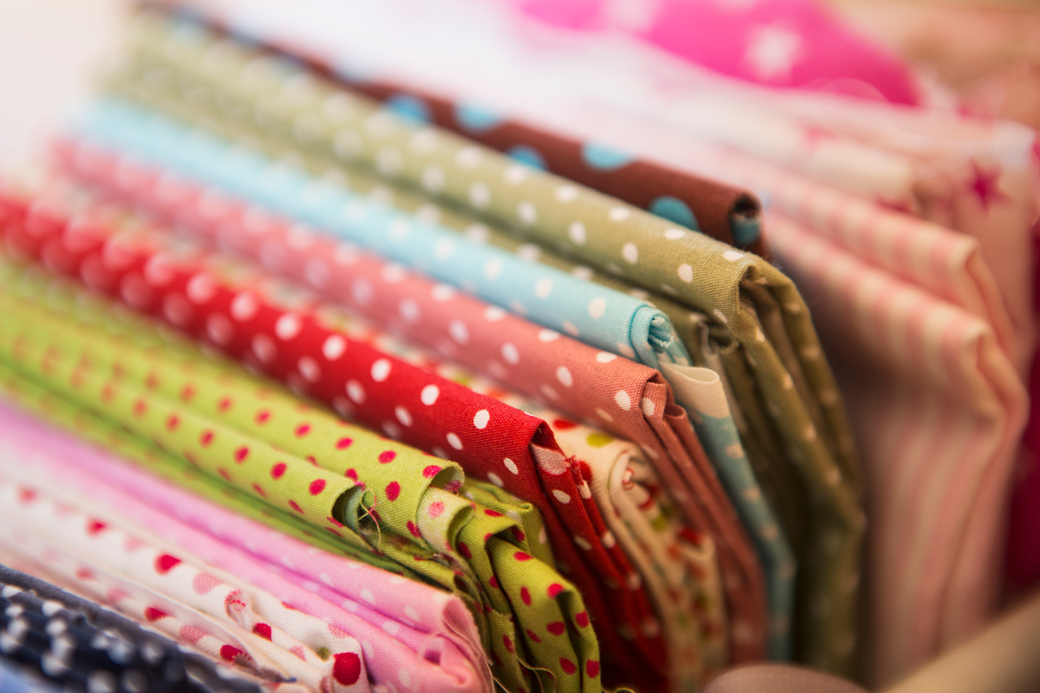 How To Choose The Best Fabric For Beginner Sewing Projects Creative how-to-choose-the-best-fabric-for-beginner-sewing-projects-creative