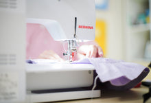 Load image into Gallery viewer, BERNINA 335 Sewing Machine