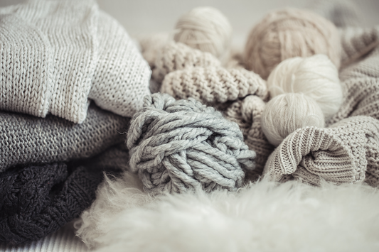 How to Sew Stretch Fabric: A Beginner-Friendly Guide to Knits, Needles, and Smooth Seams