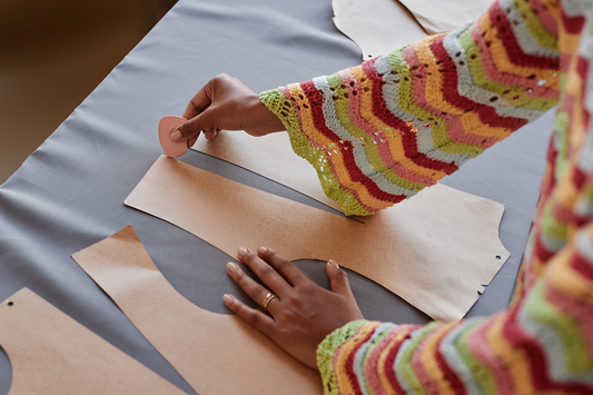 How to Read a Sewing Pattern: A Beginner-Friendly Guide to Symbols, Sizing, and Success