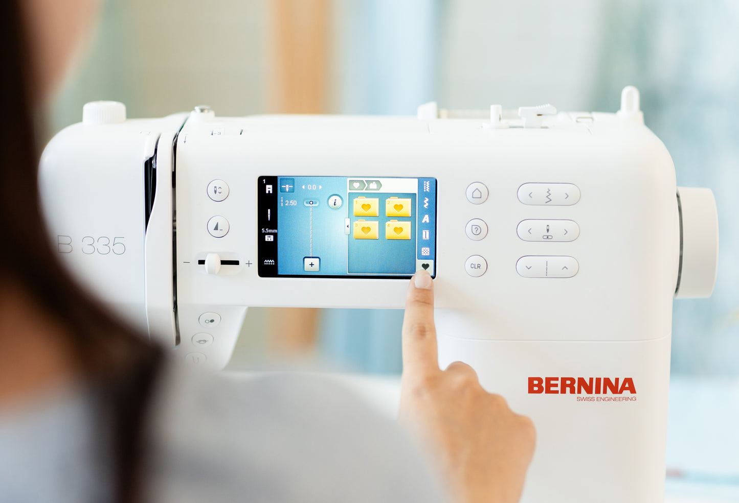 BERNINA 335 Sewing Machine
