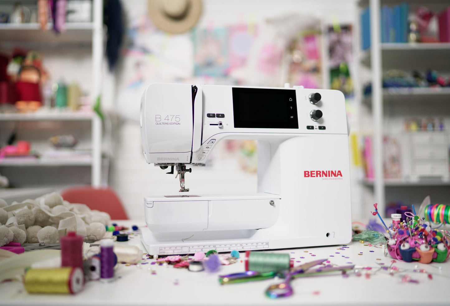 BERNINA 475 QE Sewing Machine