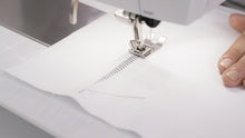 Load image into Gallery viewer, BERNINA 540 Sewing Machine
