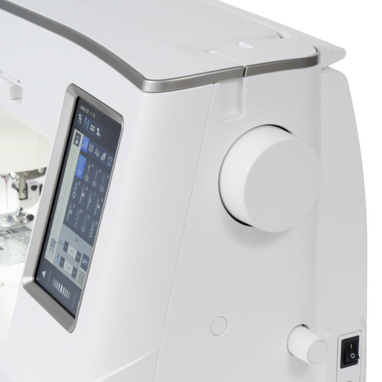 Janome Skyline 8 Sewing Machine