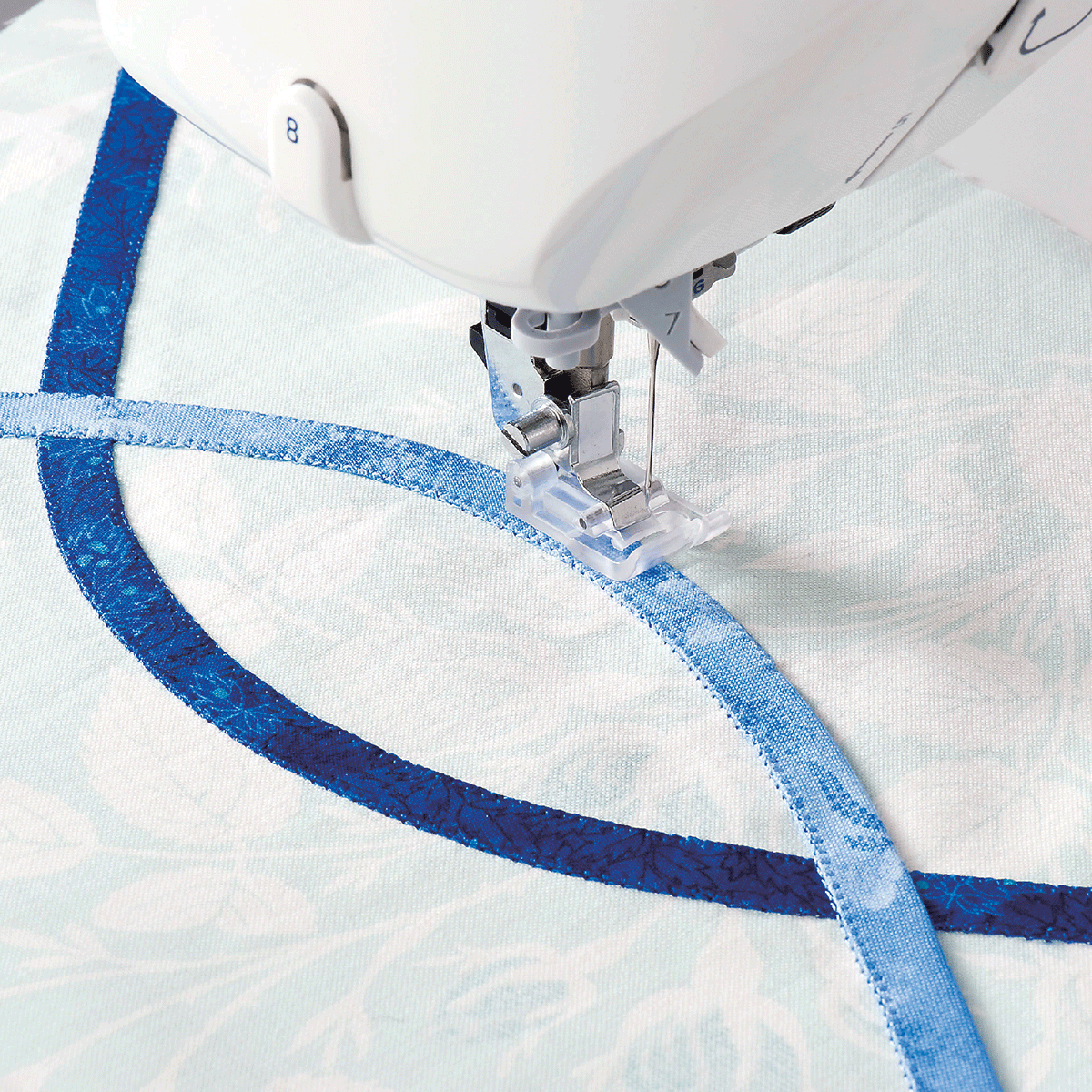 JUKI AMERICA HZL-LB5020 Compact Size Sewing Machine with 20 Stitch Patterns