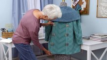 Load image into Gallery viewer, Baby Lock BLP6 Applaud Serger Machine
