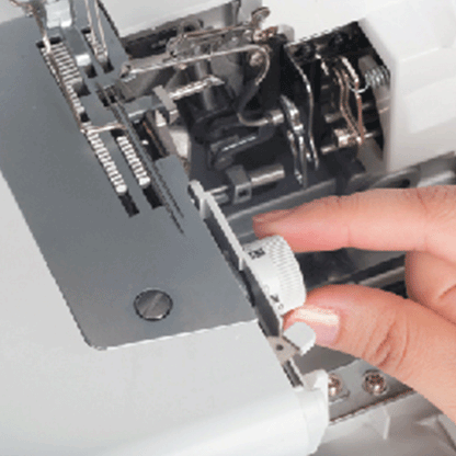 JUKI AMERICA MO-1000 2/3/4 Air Threading Overlock with Differential Feed and Rolled Hem