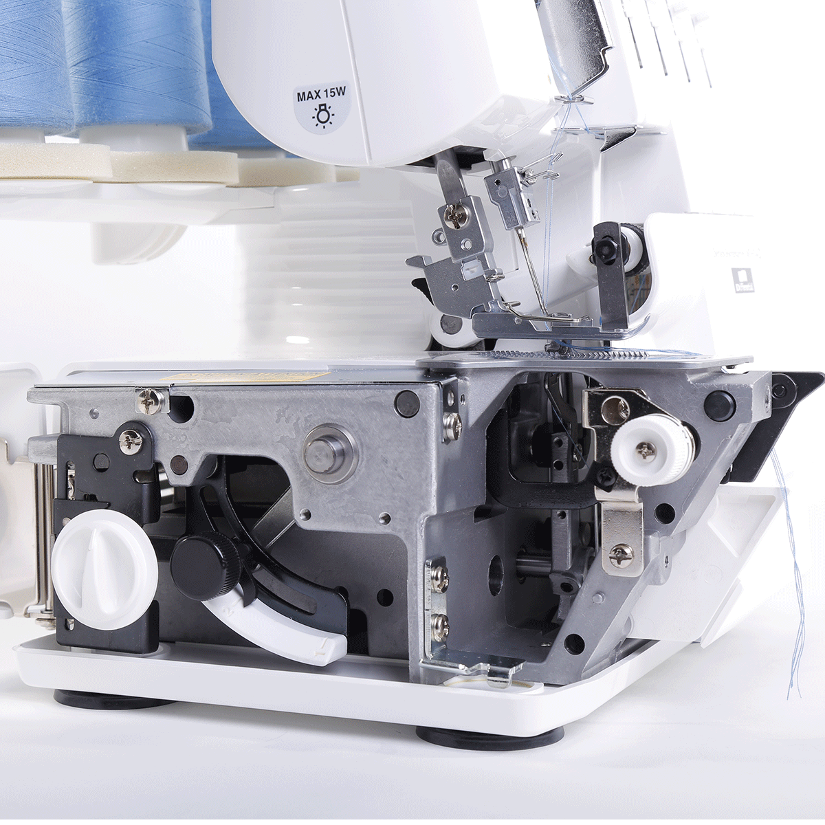 JUKI AMERICA MO-104D 2/3/4 Thread Overlock with Differential Feed and Rolled Hem