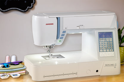 Janome Skyline S5  Sewing Machine